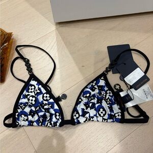 Women’s authentic Louis Vuitton bikini top size 36 NWT comes with case